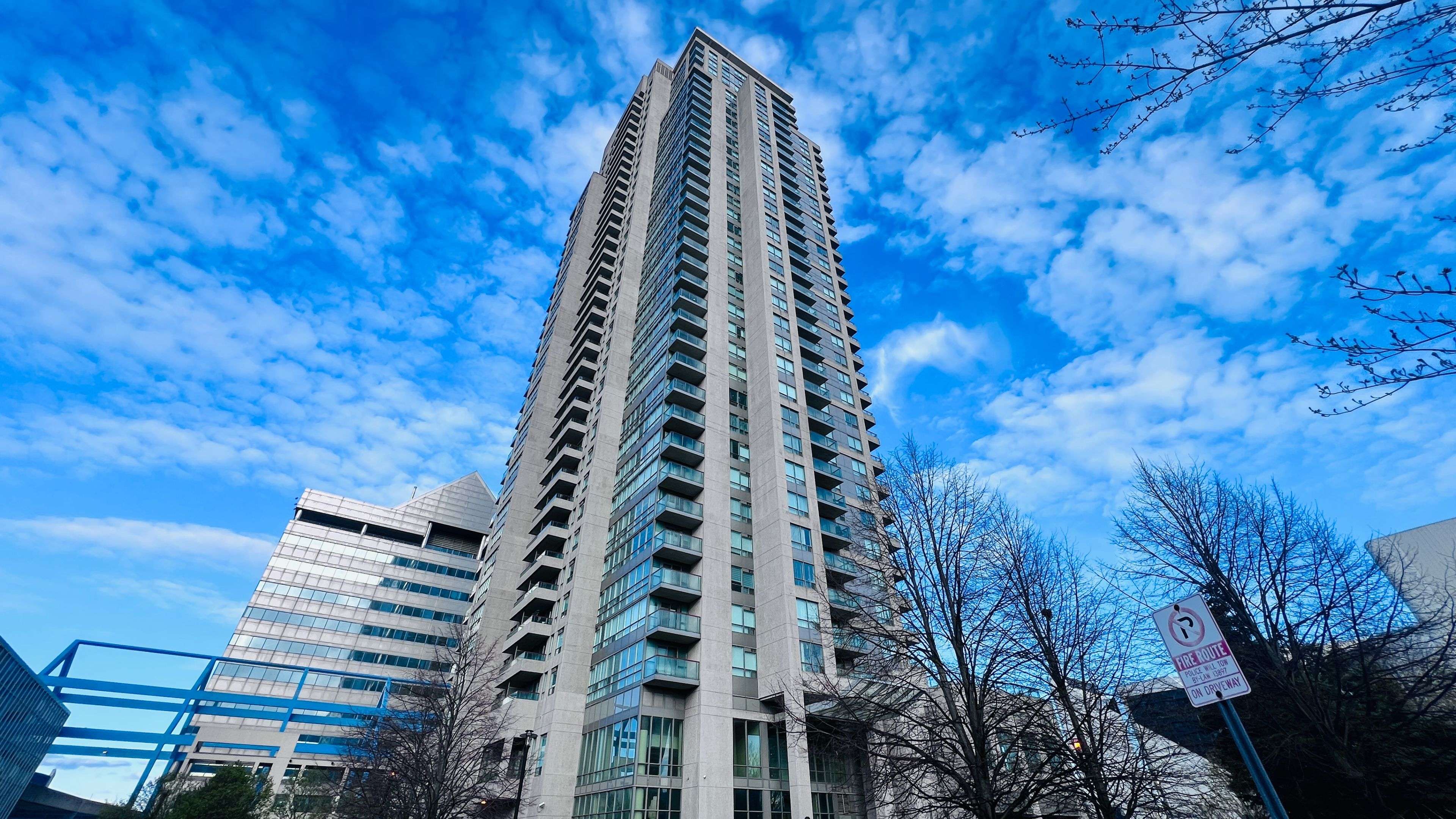 60 Brain Harrison WAY #3209, Toronto E09, ON M1P 5J5