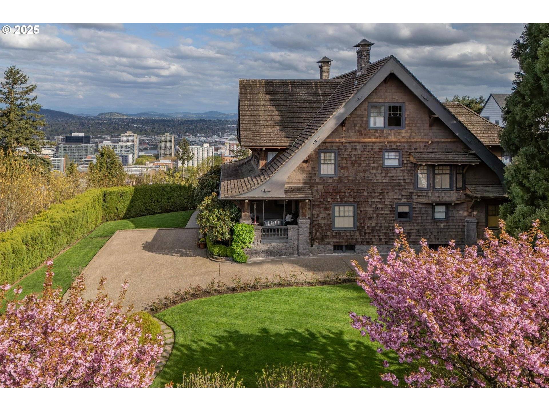 1960 SW 16TH AVE, Portland, OR 97201