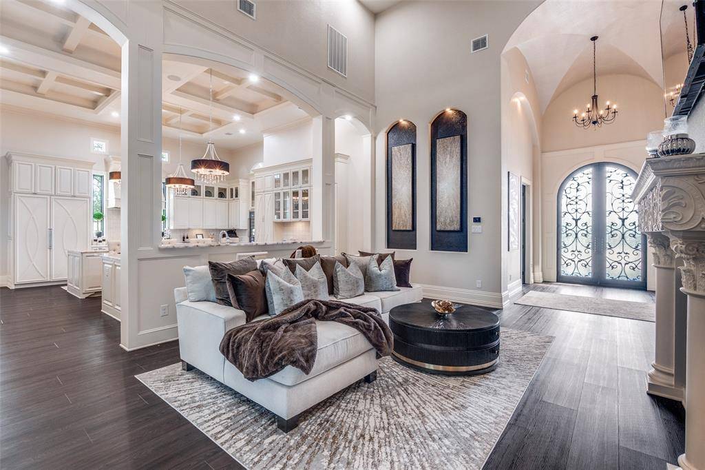 2621 Whispering Oaks Cove, Cedar Hill, TX 75104