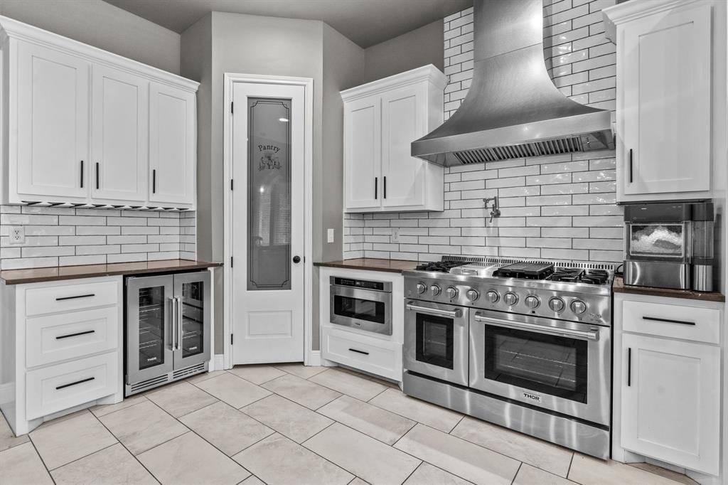 7348 Brady Oaks Drive, Fort Worth, TX 76135