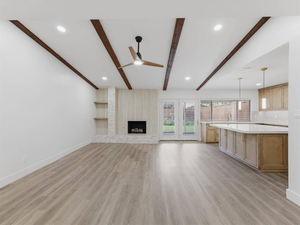 1907 Rambling Ridge Lane, Carrollton, TX 75007