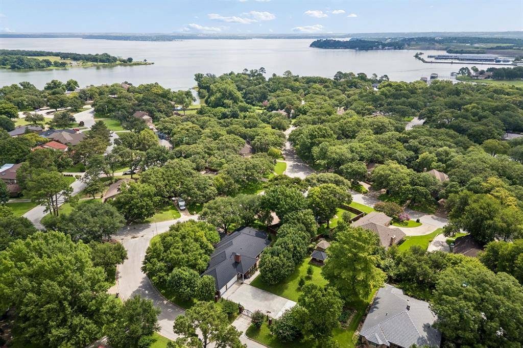 400 Timberlake Drive, Azle, TX 76020