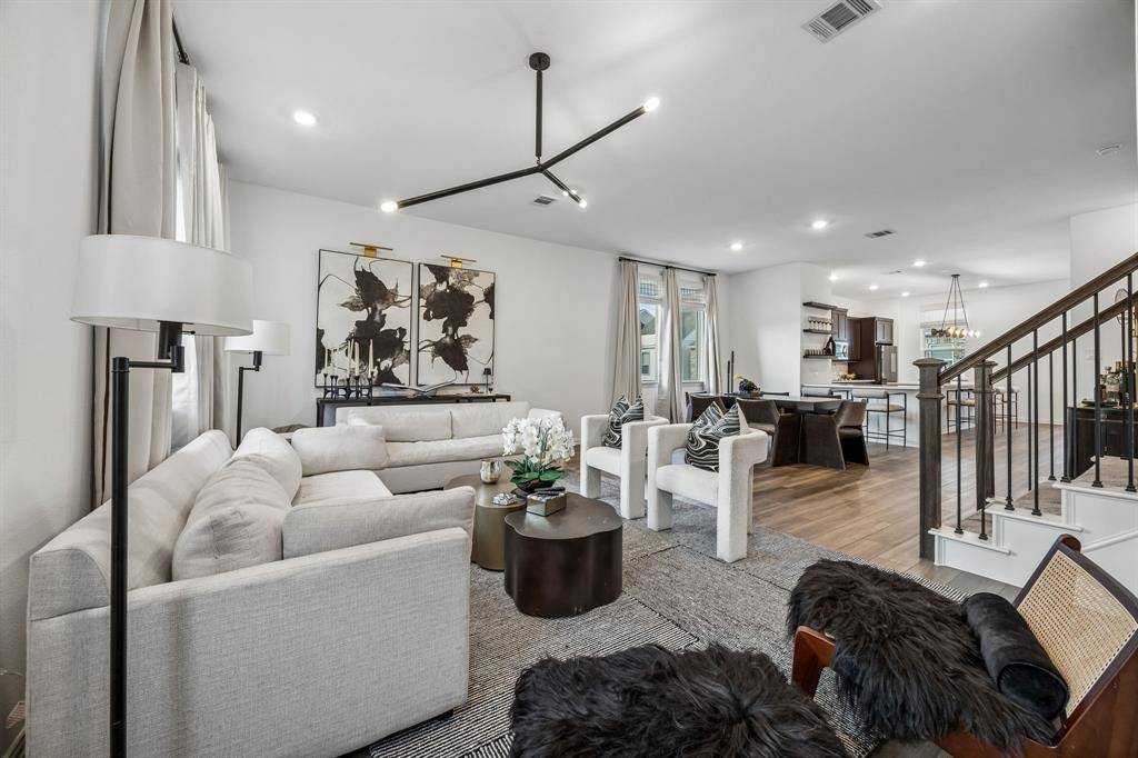 7537 Laburnam Road, Dallas, TX 75228