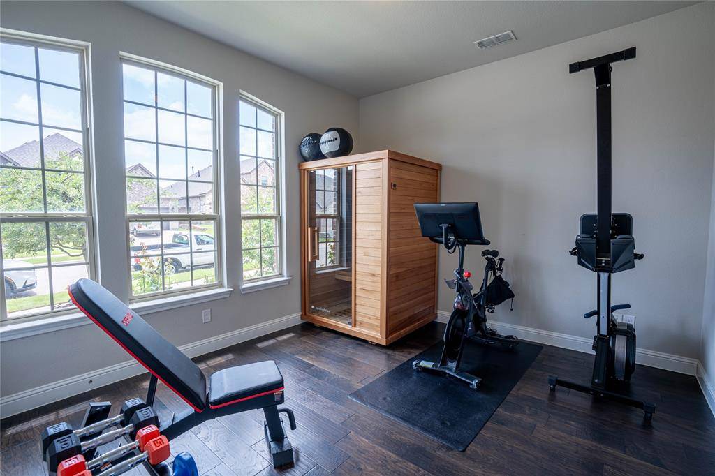 10316 Colina Drive, Fort Worth, TX 76126