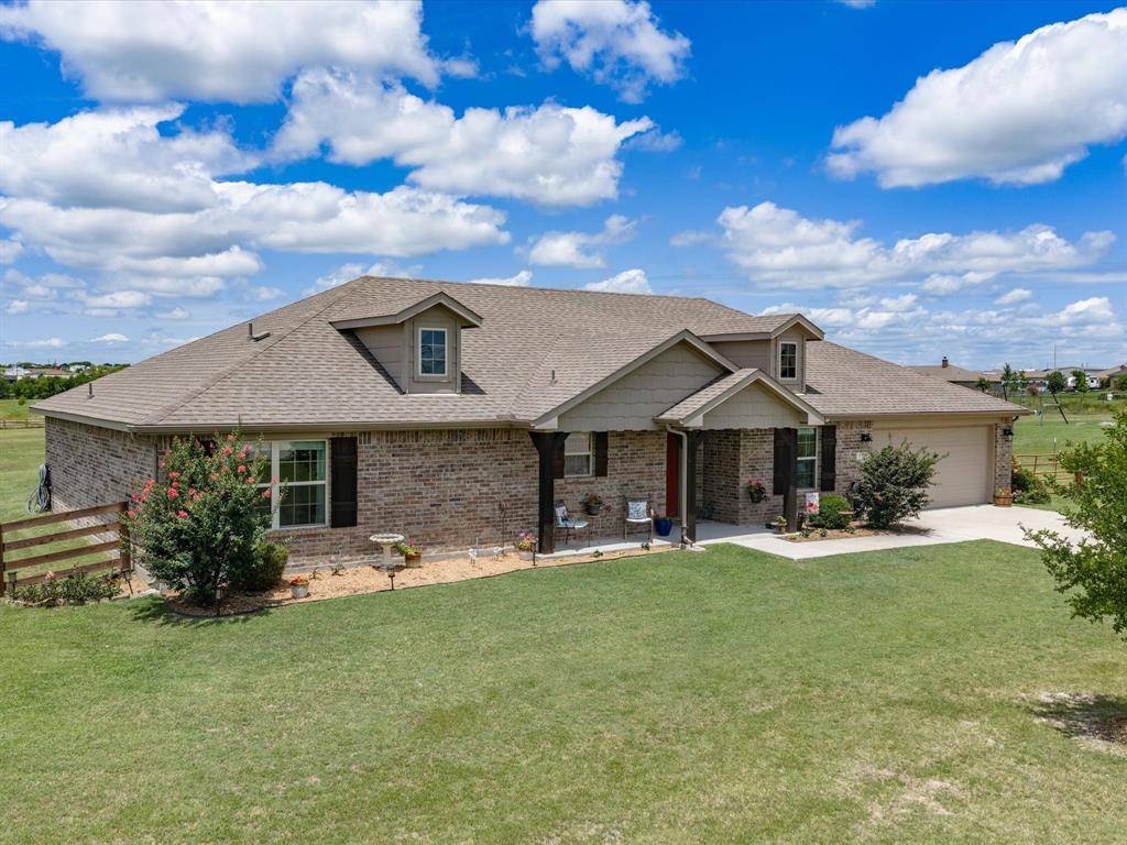 222 Hillcrest Lane, Decatur, TX 76234