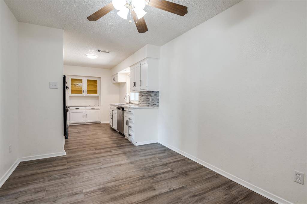 1902 Pat Ln, Carrollton, TX 75006