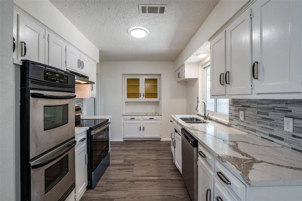 1902 Pat Ln, Carrollton, TX 75006