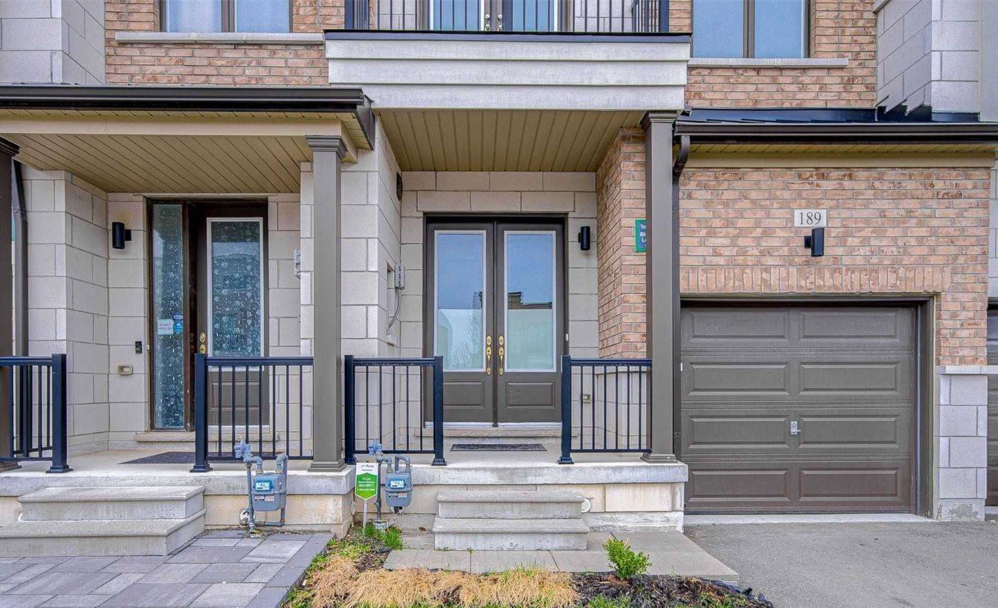 189 Elyse CT, Aurora, ON L4G 2C9