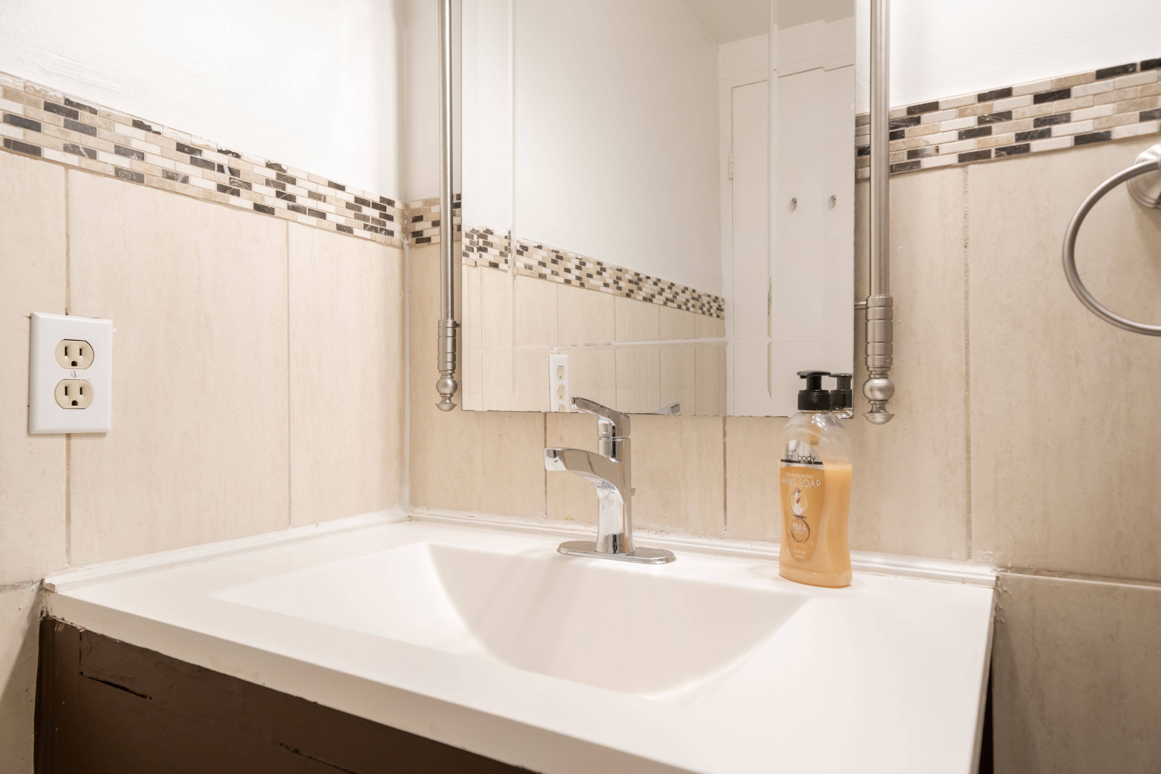 455 Sentinel RD #307, Toronto W05, ON M3J 2T6