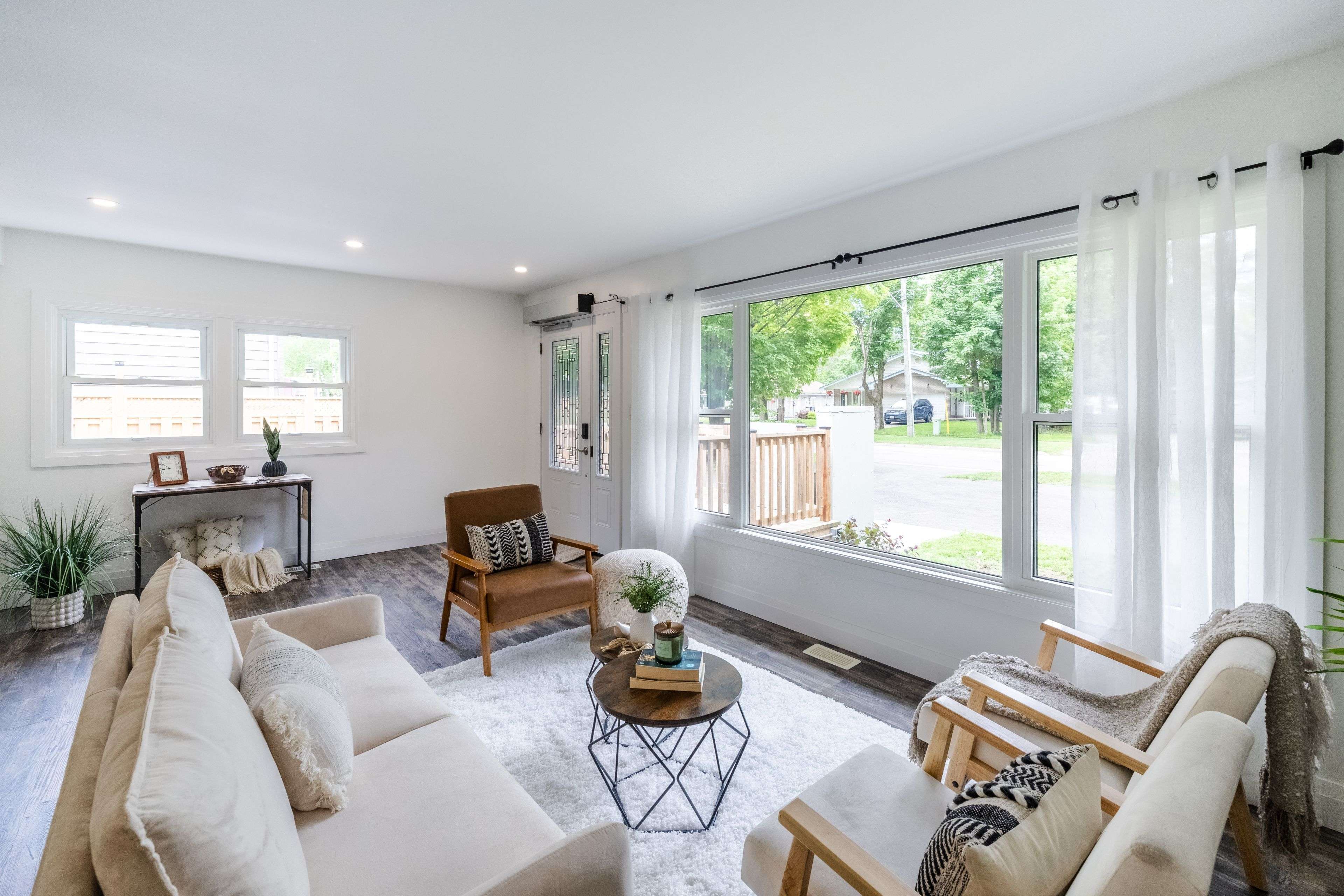 37 Spencer ST, Bracebridge, ON P1L 1E1