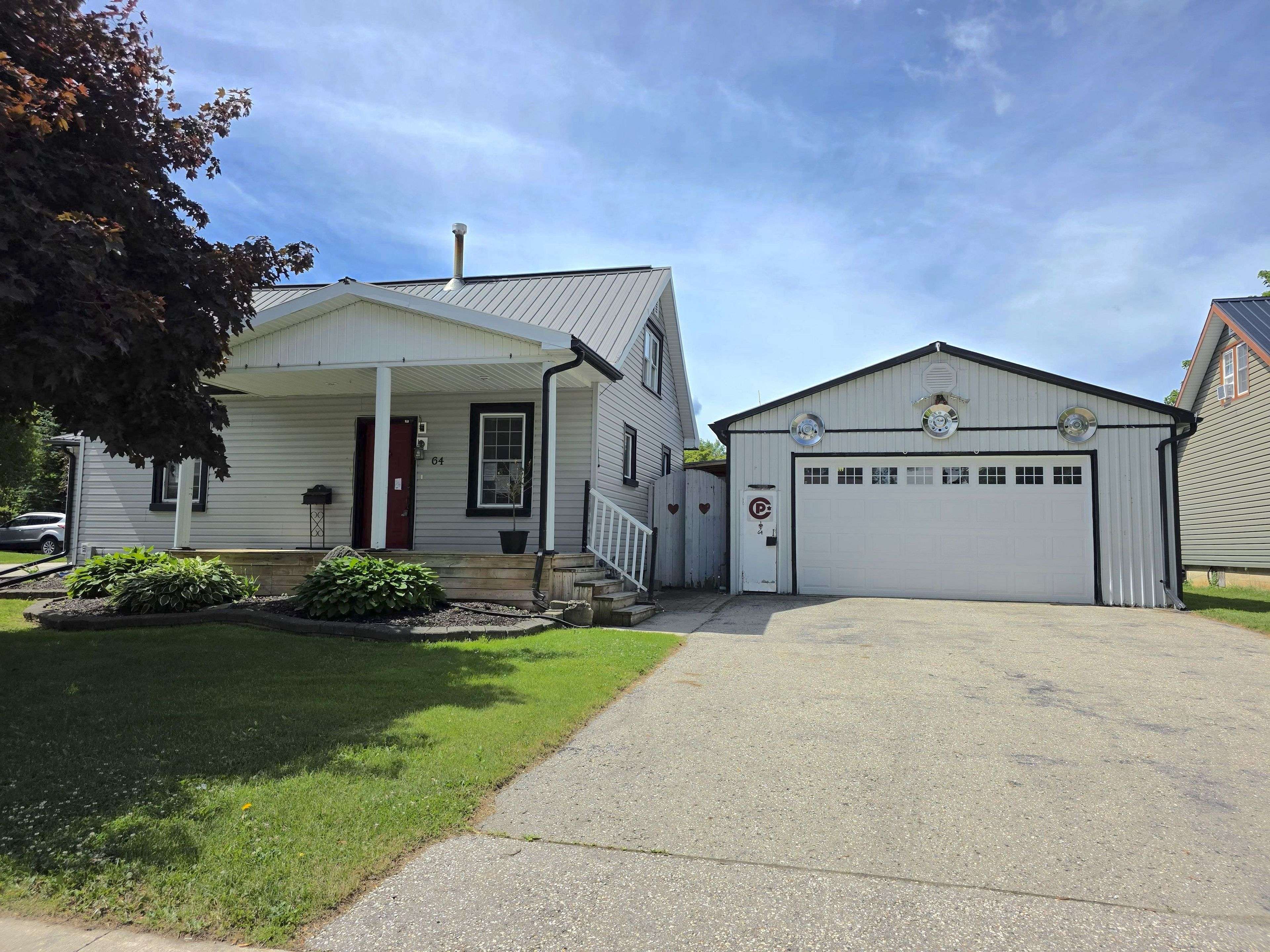 64 George ST S, Minto, ON N0G 1Z0