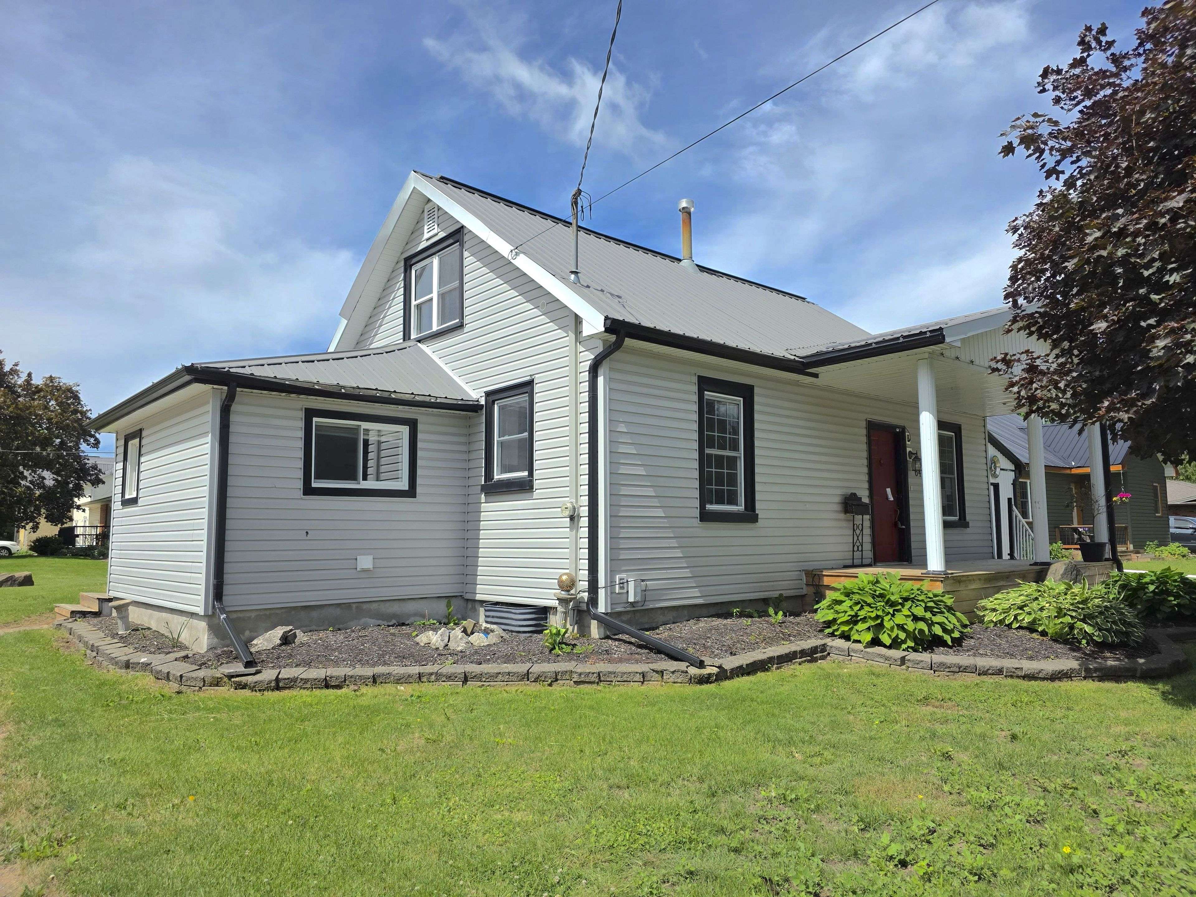 64 George ST S, Minto, ON N0G 1Z0