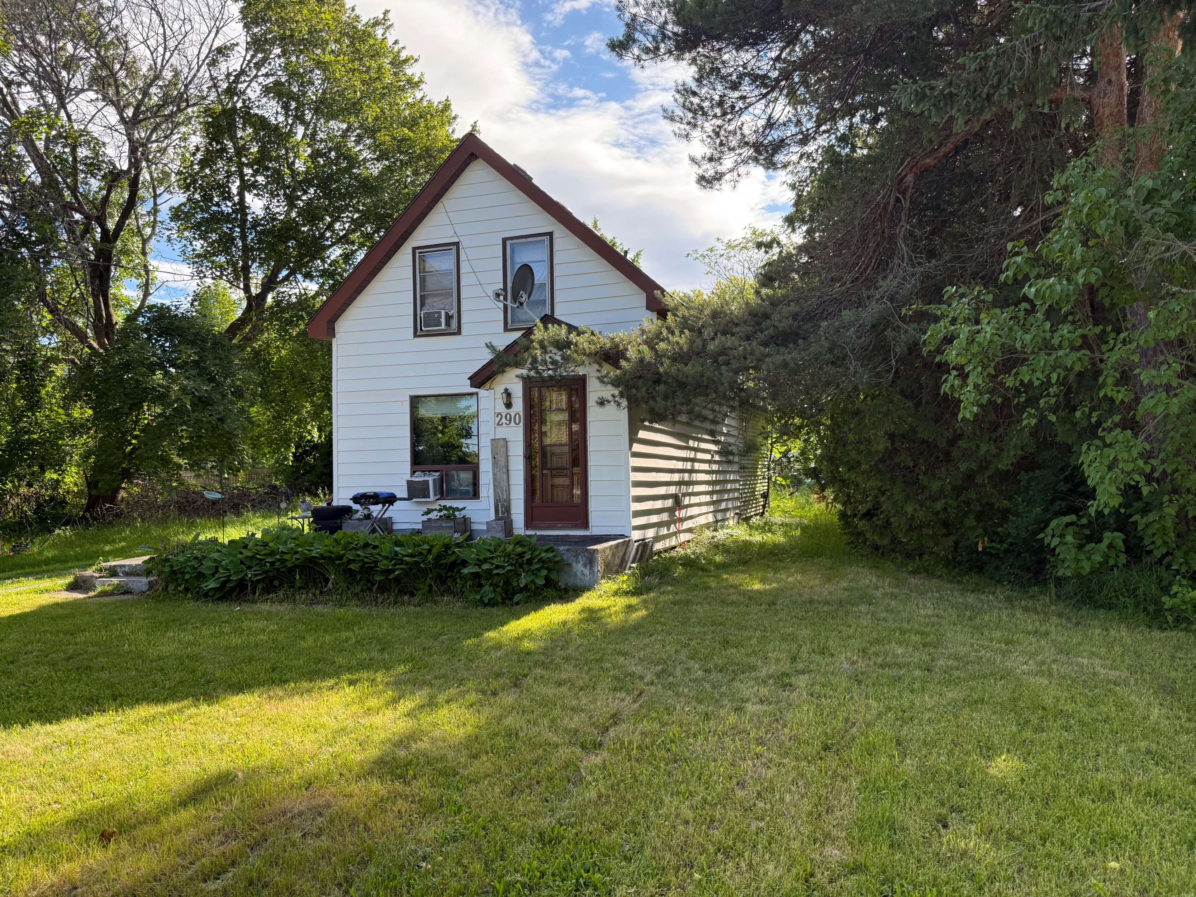 290 Berford ST, South Bruce Peninsula, ON N0H 2T0