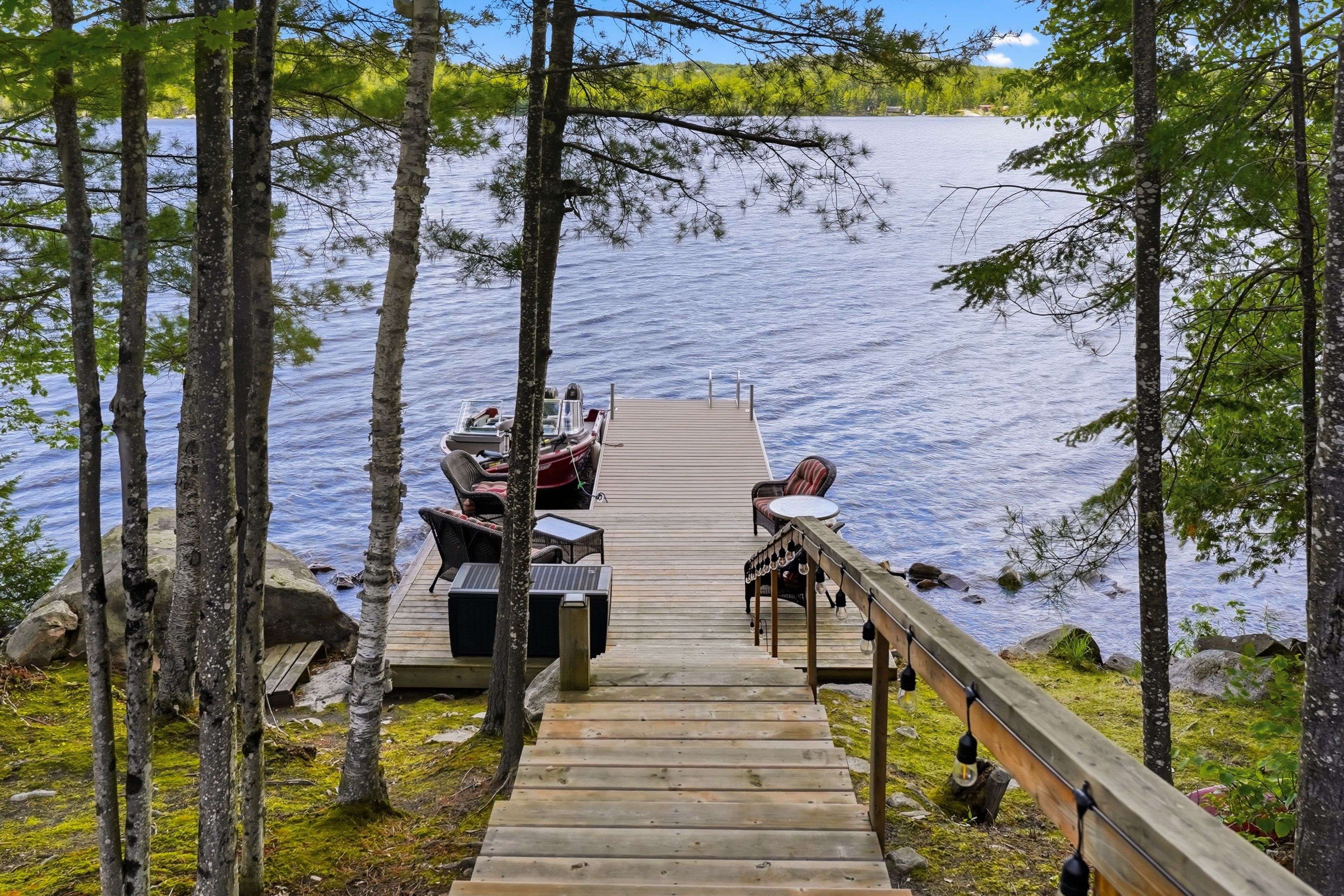 764 Mazinaw Lake (Water Access Only) N/A, Addington Highlands, ON K0H 1K0