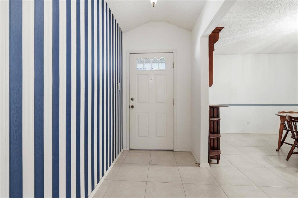 824 Skylark Drive, Denton, TX 76205