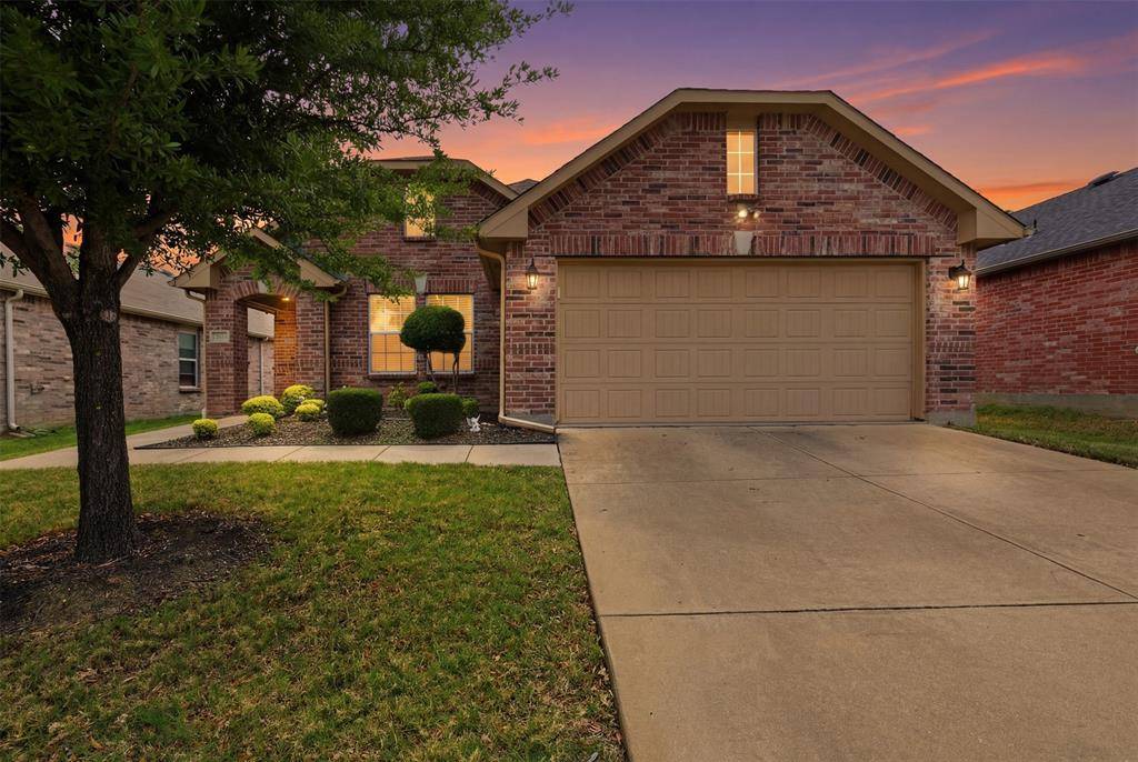 1417 Lone Pine Drive, Little Elm, TX 75068