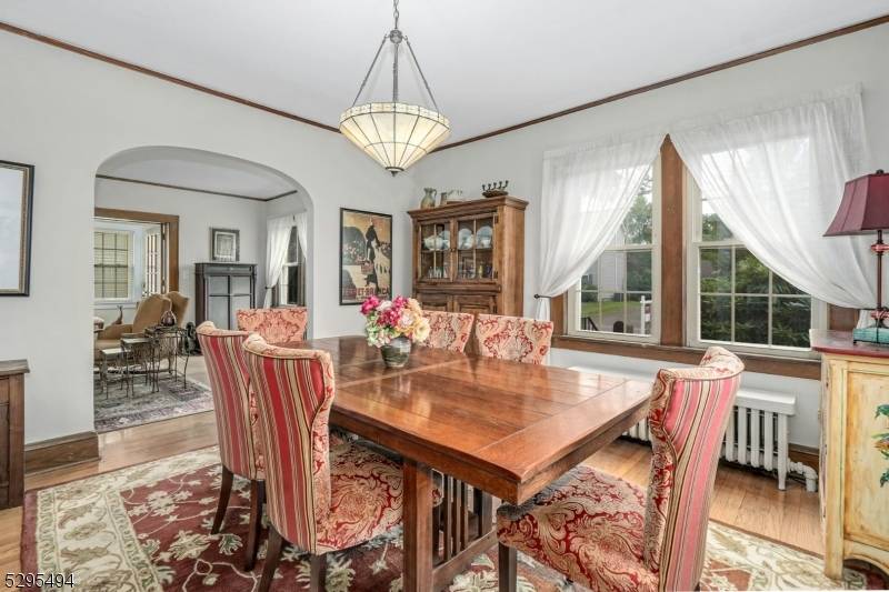 119 Lamberts Mill Rd, Westfield Town, NJ 07090