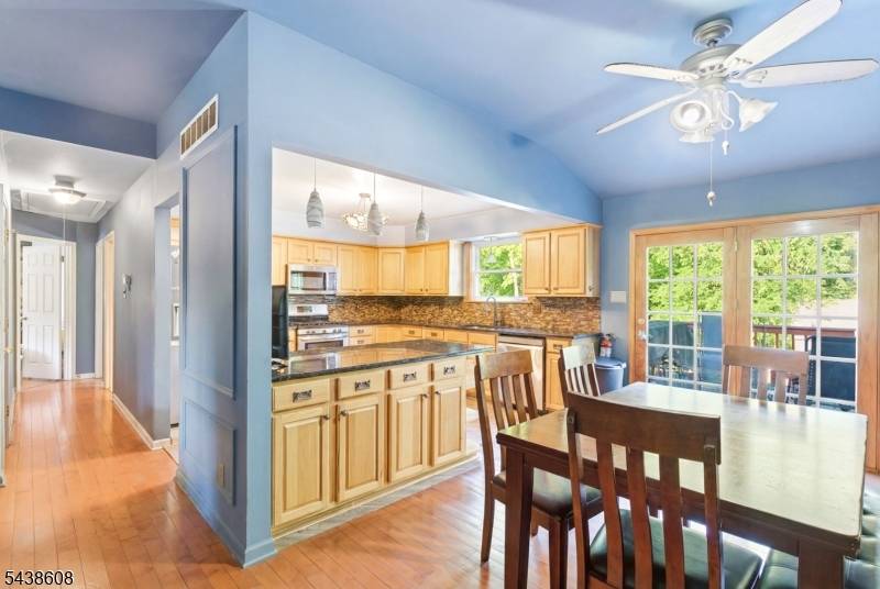 15 Orchid Ct, Deptford Twp., NJ 08096