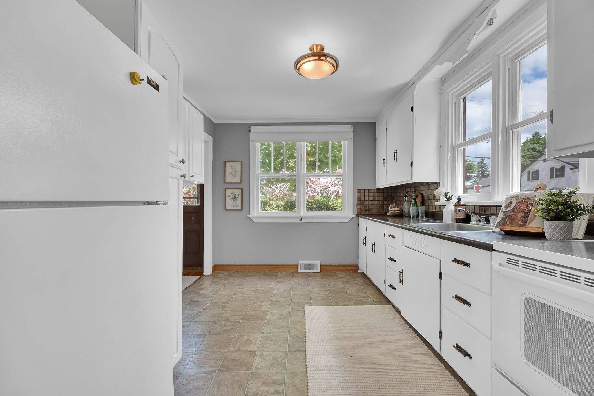 5150 Main ST, Clarington, ON L0B 1M0
