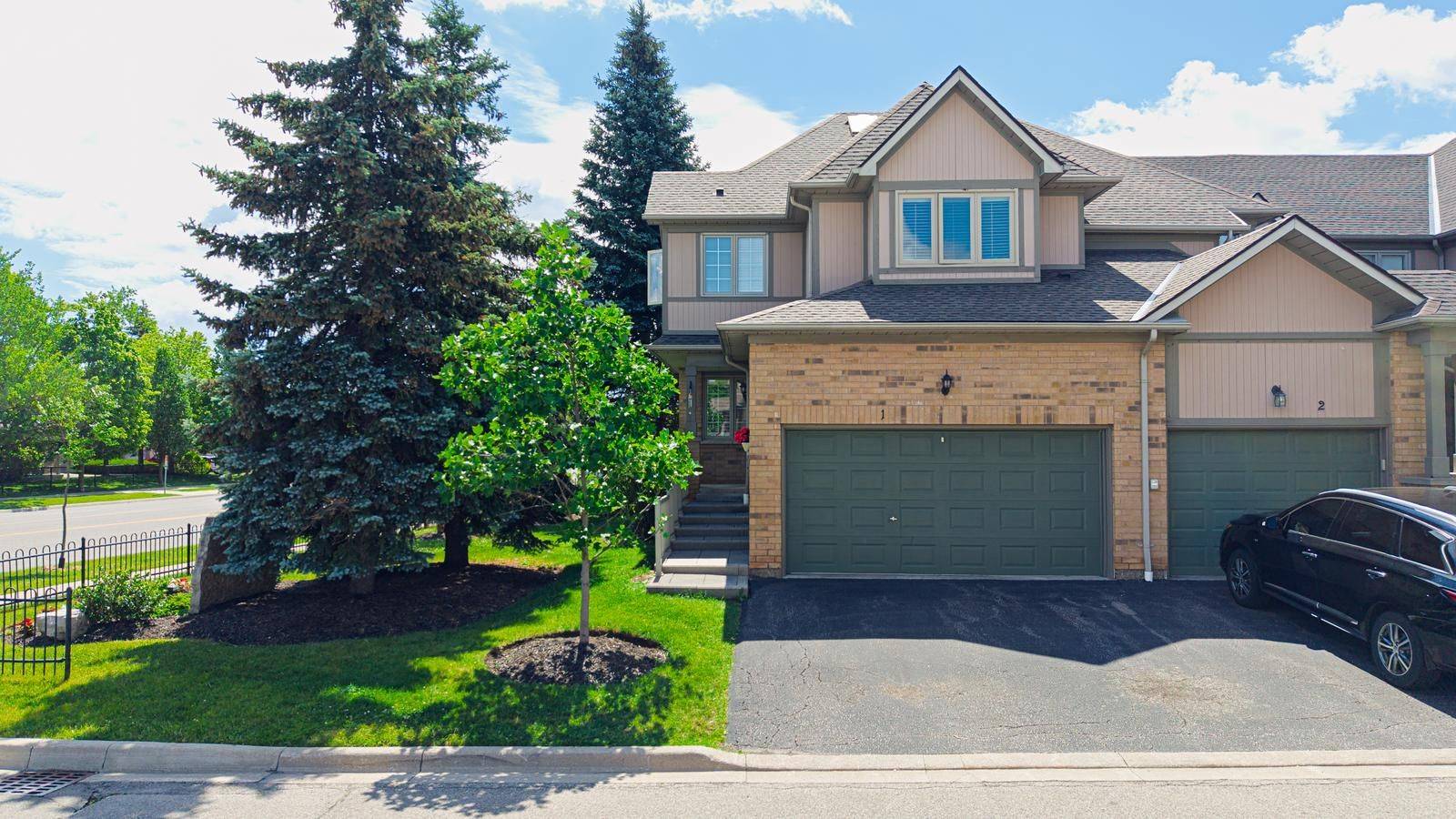 5658 Glen Erin DR #1, Mississauga, ON L5M 6C4