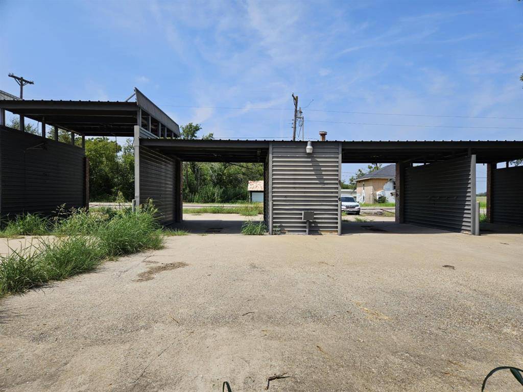 1010 NE 4th Street, Hubbard, TX 76648