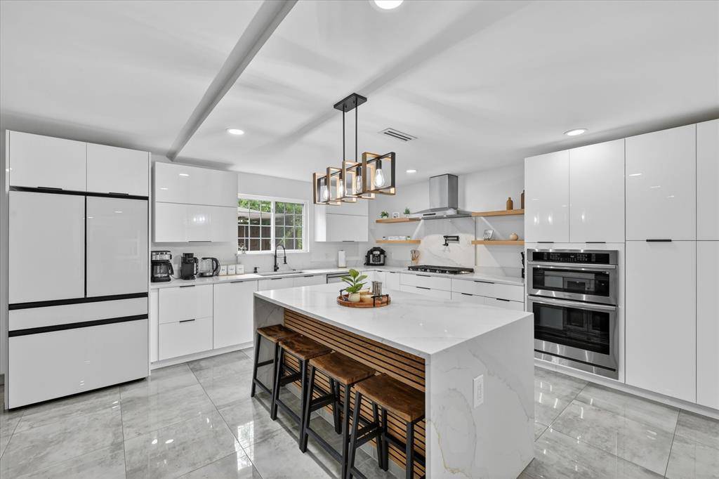 5912 Harvest Hill Road, Dallas, TX 75230