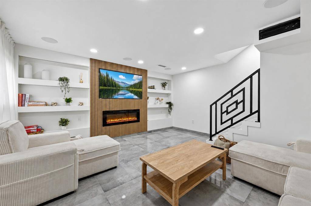 5912 Harvest Hill Road, Dallas, TX 75230
