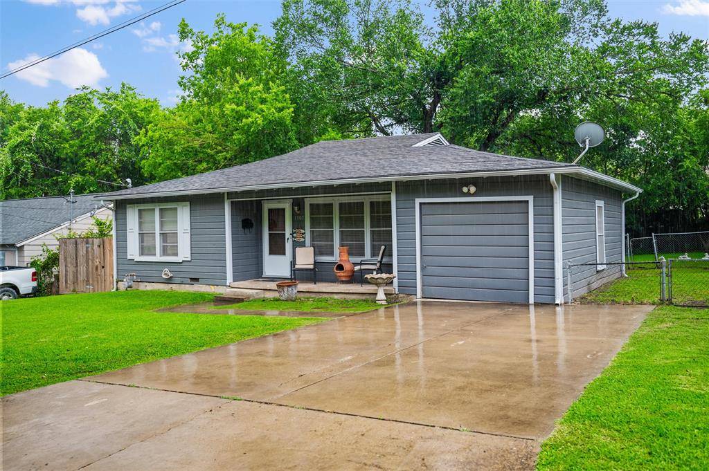 1307 N Gaines Street, Ennis, TX 75119