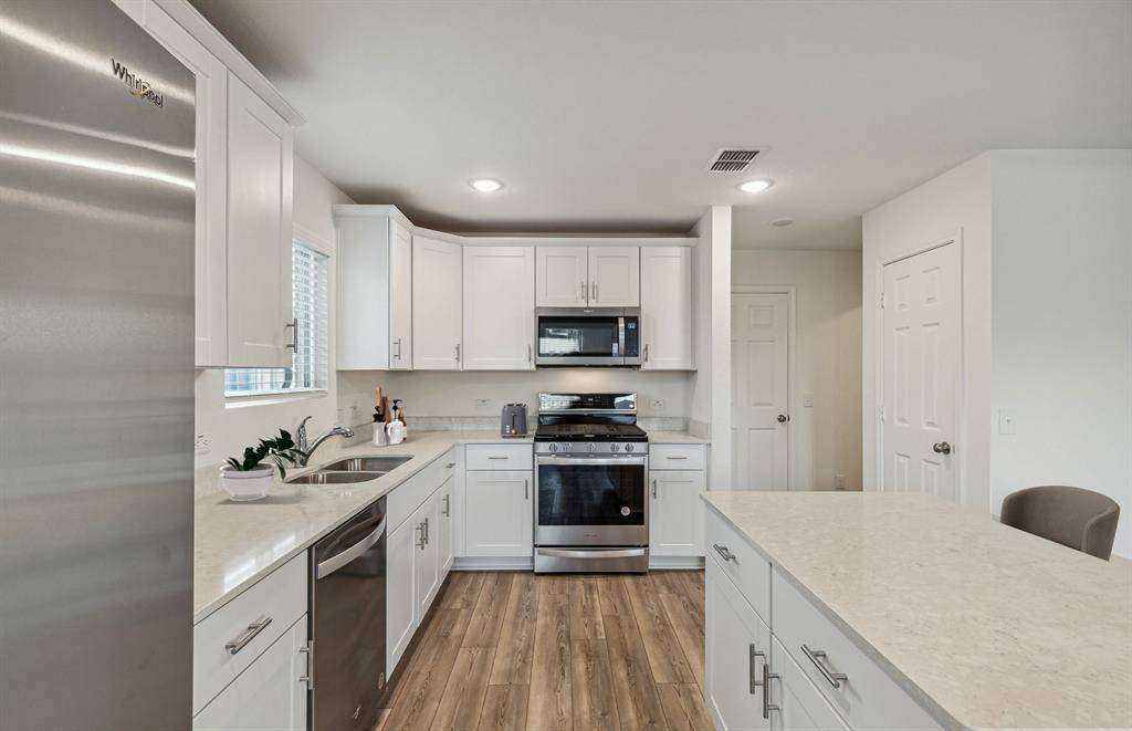 14061 Ladbroke Street, Pilot Point, TX 76258