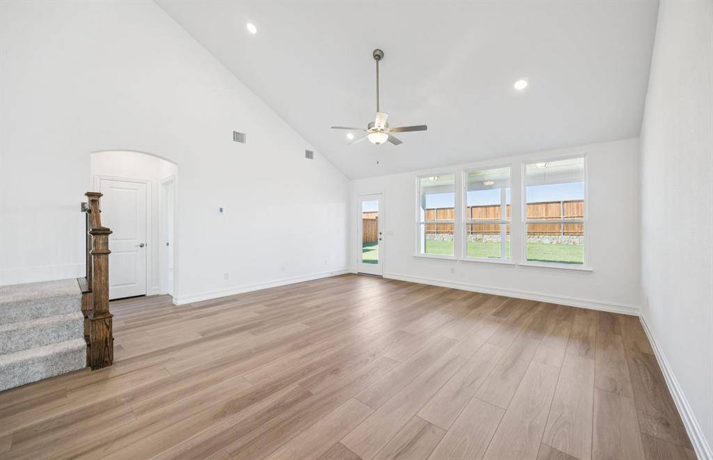 1109 Clayton Street, Aubrey, TX 76227