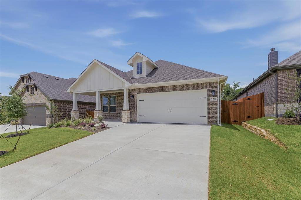 529 Waterford Park Boulevard, Weatherford, TX 76087