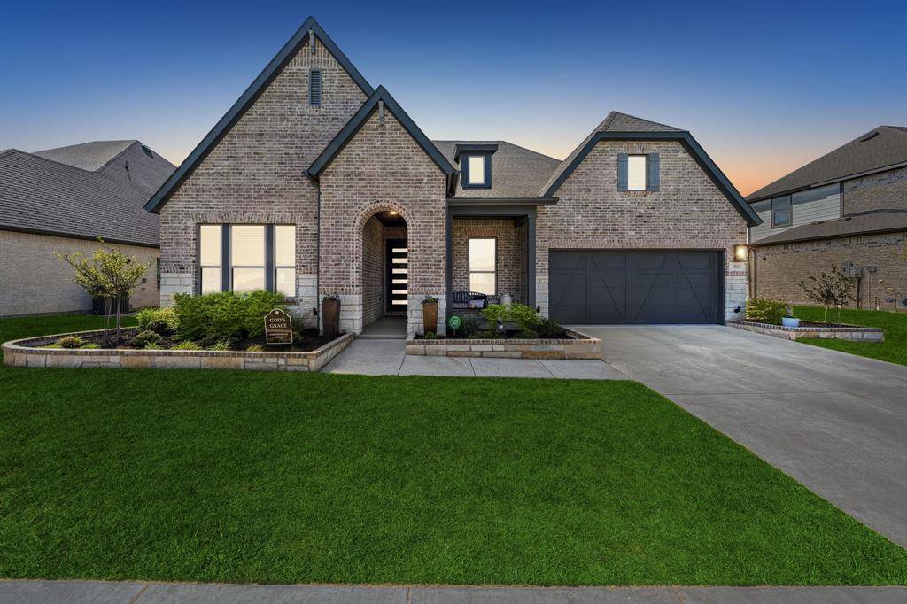 2902 Neidman Drive, Mansfield, TX 76063