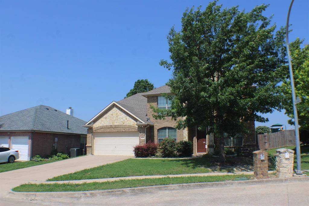 8224 Summerview Court, Fort Worth, TX 76123