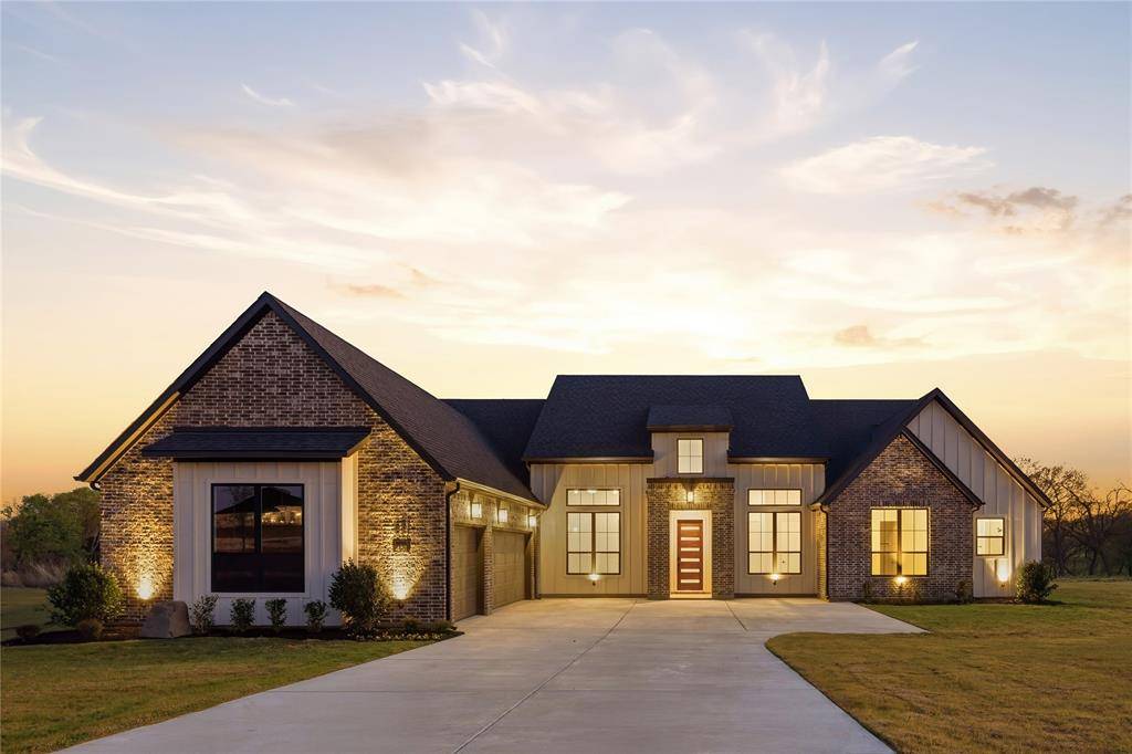 451 Rocky Drive, Waxahachie, TX 75176