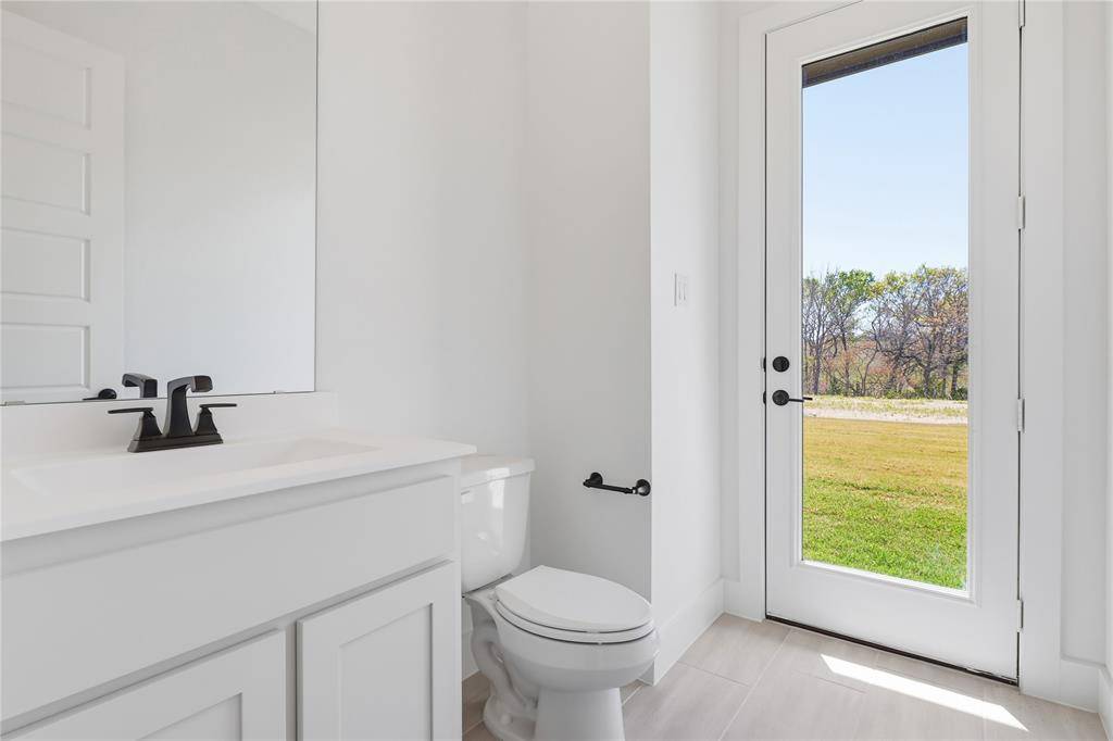 451 Rocky Drive, Waxahachie, TX 75176