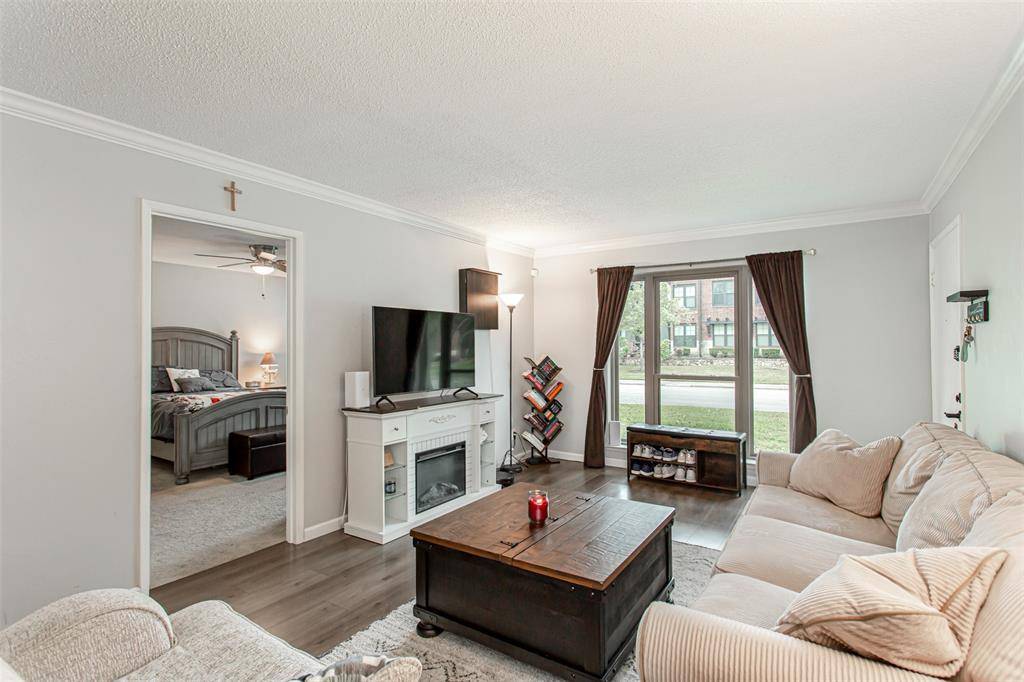 4816 Amesbury #127, Dallas, TX 75206
