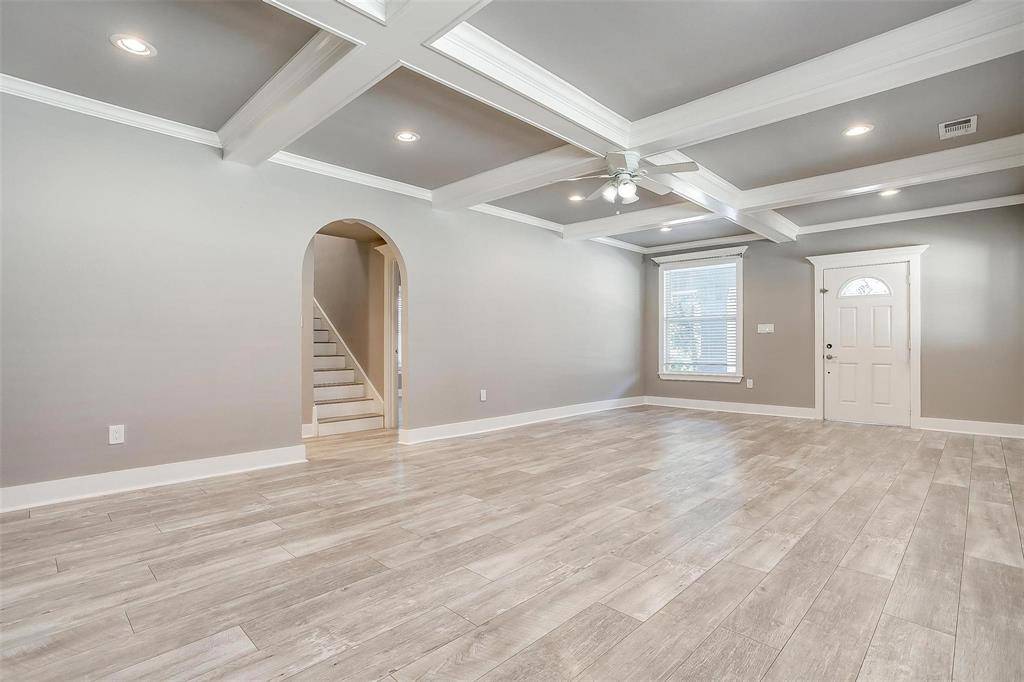 2921 S Jennings Avenue, Fort Worth, TX 76110