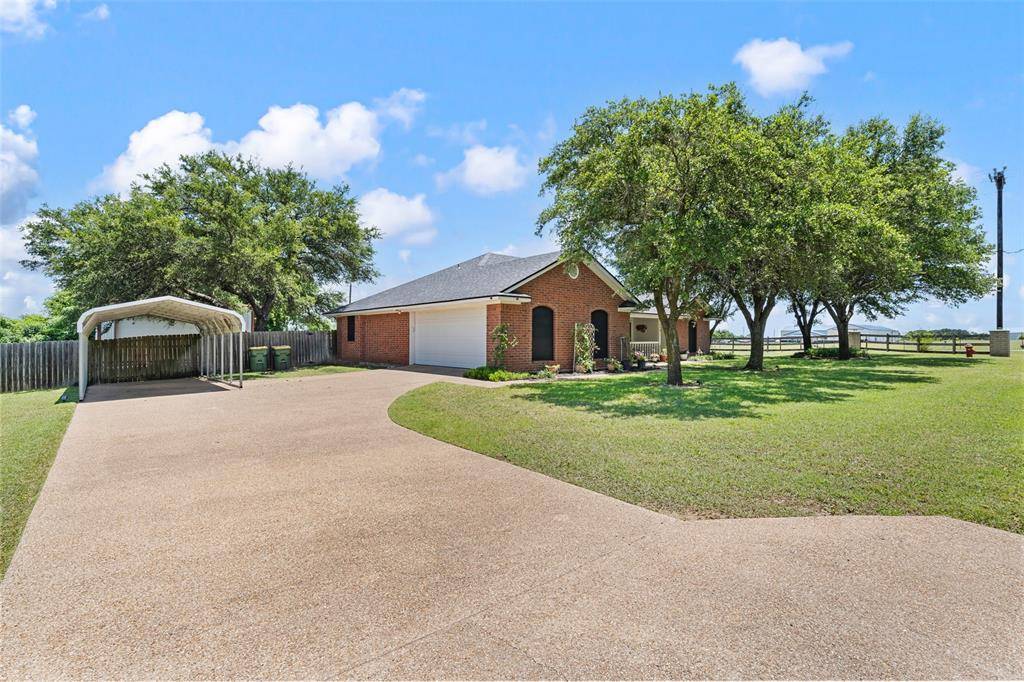 100 Northern Star, Bruceville, TX 76630