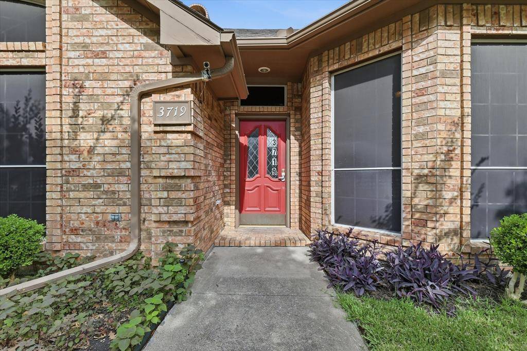 3719 Kelly Boulevard, Carrollton, TX 75007