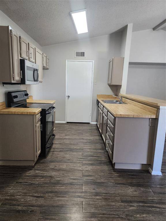 4456 Chapman Street, The Colony, TX 75056