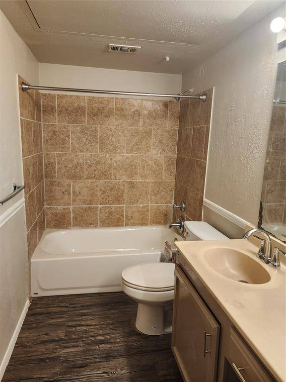 4456 Chapman Street, The Colony, TX 75056