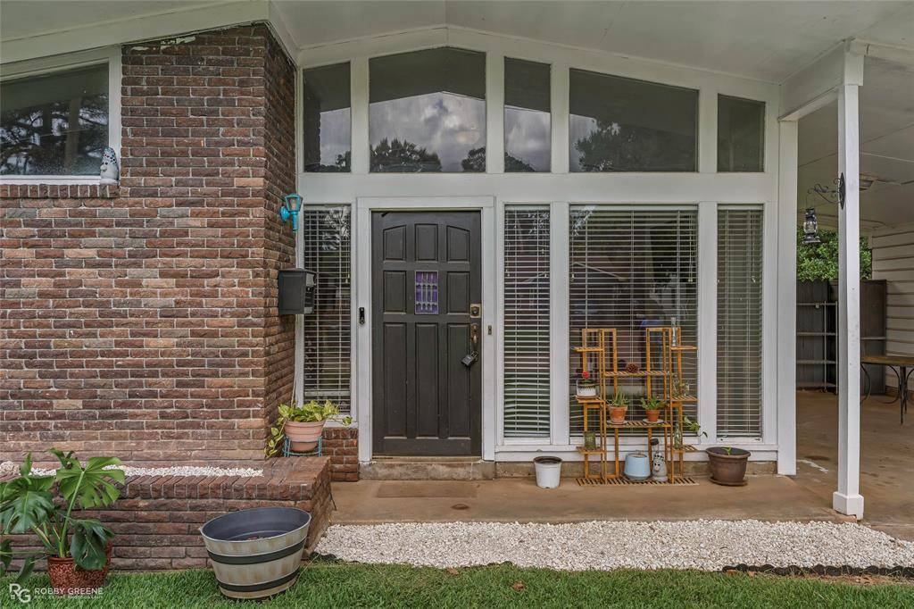 2522 Captain Sawyer Drive, Shreveport, LA 71104