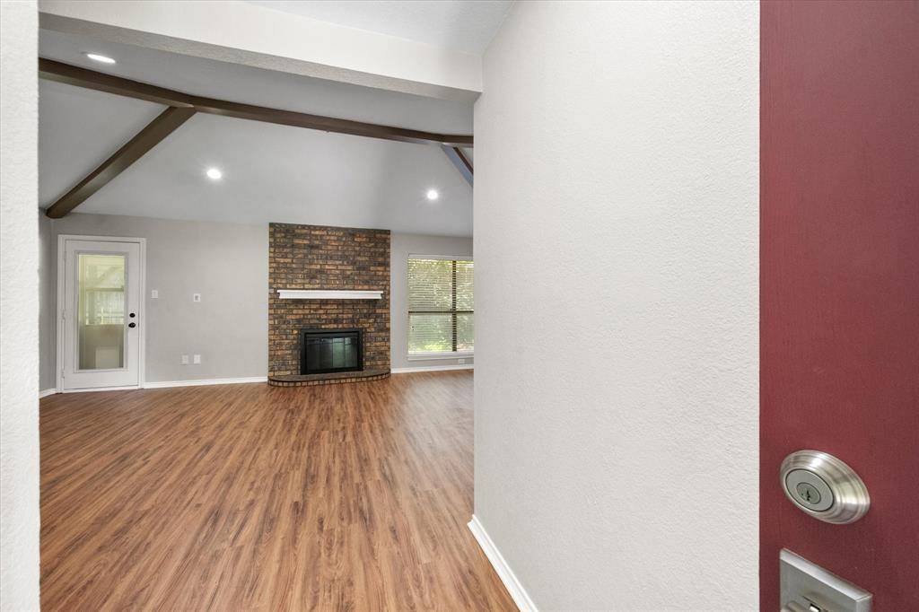 2811 Valparaiso Trail, Arlington, TX 76017