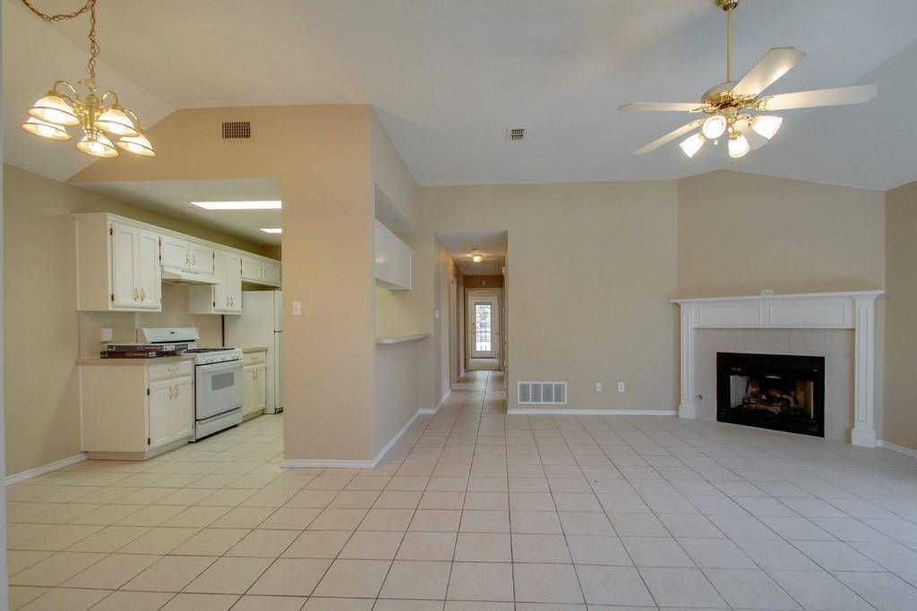 1918 Lee Drive, Denton, TX 76209