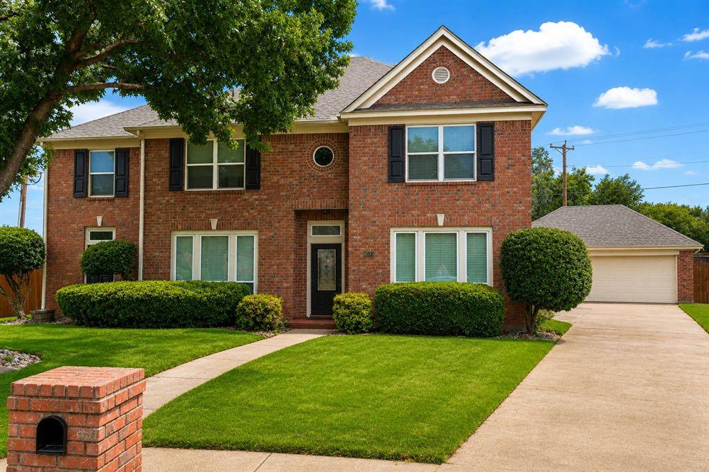8533 Castle Creek Road, North Richland Hills, TX 76182