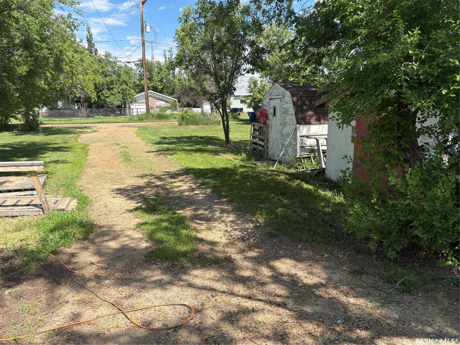 11 4th STREET, Willow Bunch, SK S0H 4K0