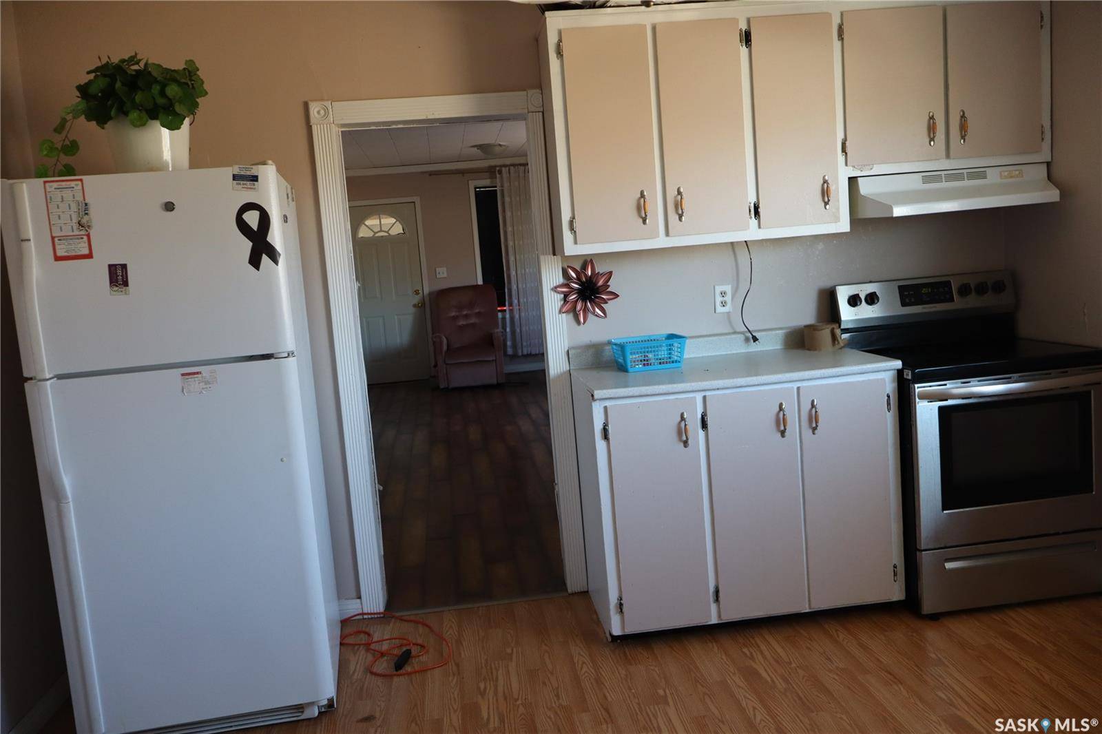 11 4th STREET, Willow Bunch, SK S0H 4K0