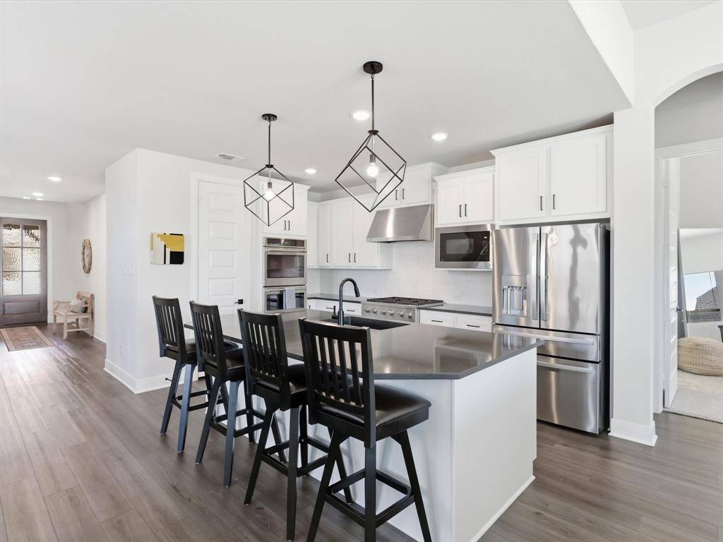 603 Crystal View Drive, Mansfield, TX 76063