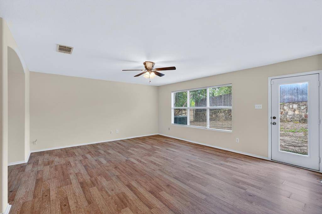 7401 Cowhand Court, Fort Worth, TX 76131