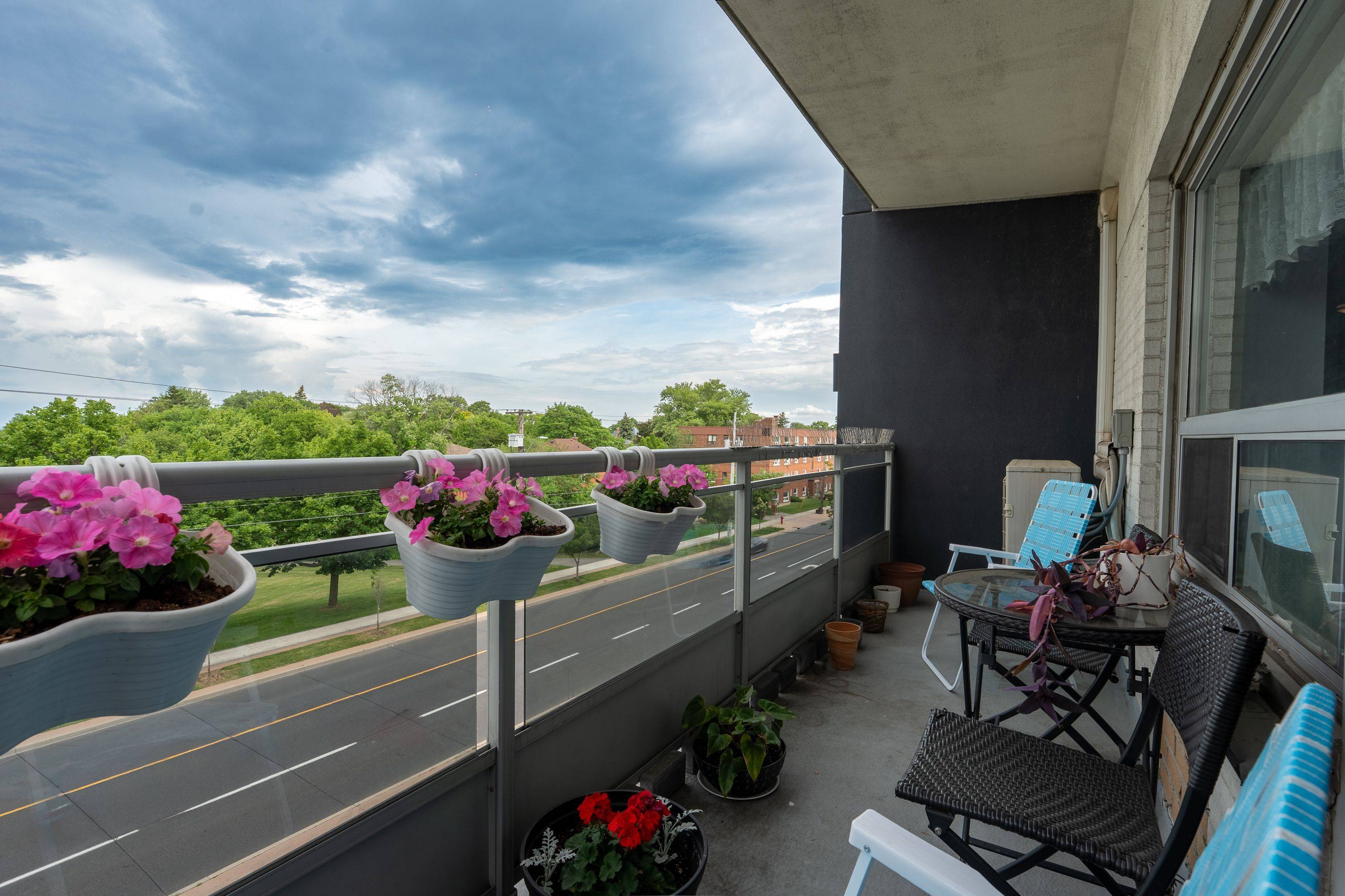 350 Concession ST #403, Hamilton, ON L9A 1B6